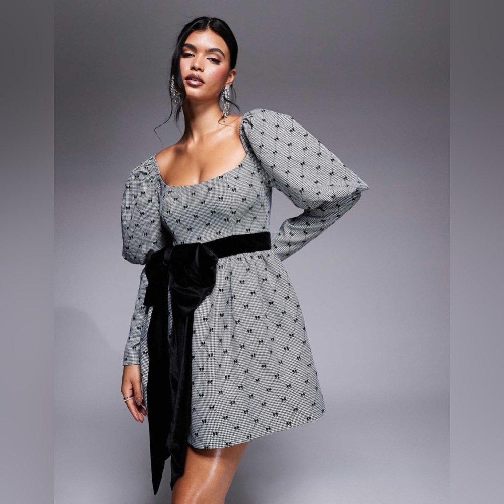 Elegant Puff Sleeve Dress with Velvet Bow